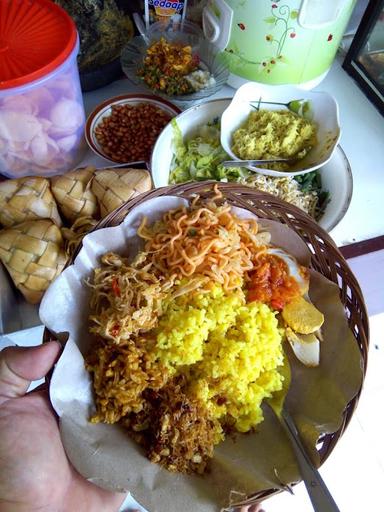 WARUNG NASI KUNING IBU MANIK