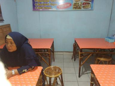 MARTABAK INDIA M. RIZQI SIMPANG SUNGKI