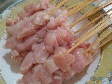 SATE MADURA MBAK NUR