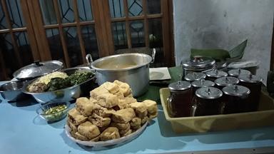 NASI TUMPANG PECEL PINCUK MBAH MI