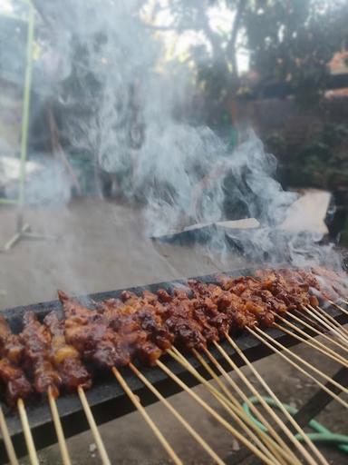 SATE MADURA CAK ASEM