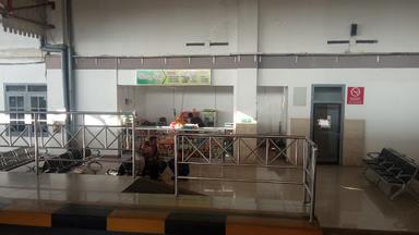 WARUNG POJOK STASIUN