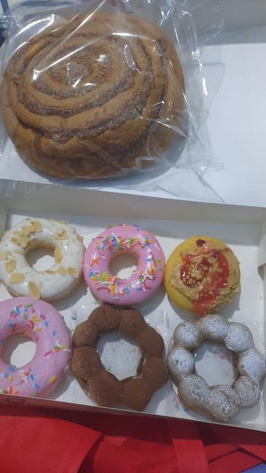 MISTER DONUT CIREBON