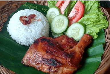 AYAM BAKAR MIMI ERI