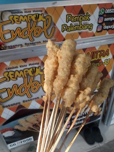 KEDAI ENDOL ( BASO, SEBLAK, MIE GET, SEMPOL, PEMPEK )