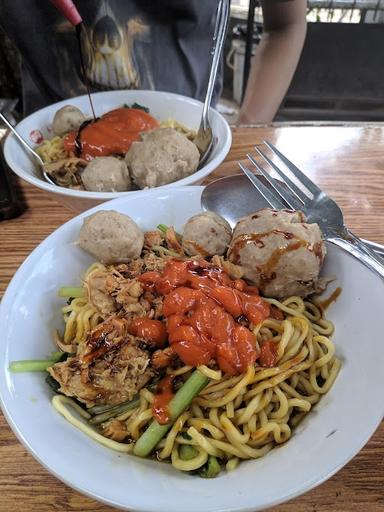 MIE AYAM & BAKSO MAS TEGUH