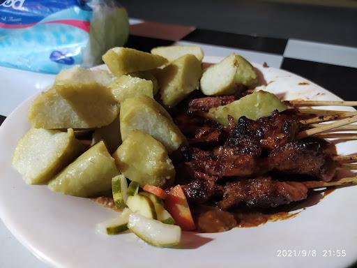 SATE AYAM, SATE KAMBING DAN SOP KAMBING KHAS MADURA MAS ROHMAN