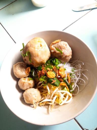 WARUNG BAKSO PERJUANGAN