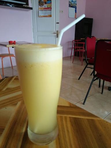 CAFE JUS BUAH AYU