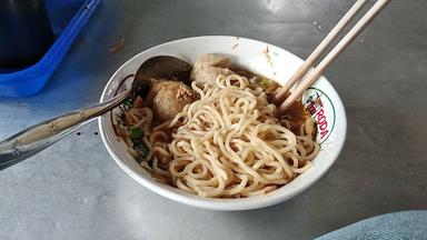 MIE AYAM & BAKSO BOGA RASA