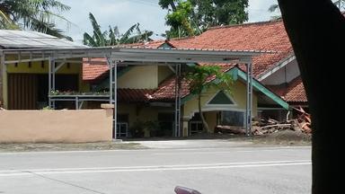 PEMANCINGAN & KEDAI MAKAN TOYA DAMAI