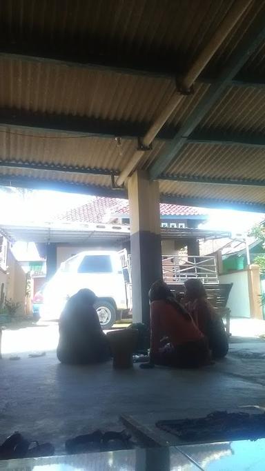 WARUNG PONCOL KULON