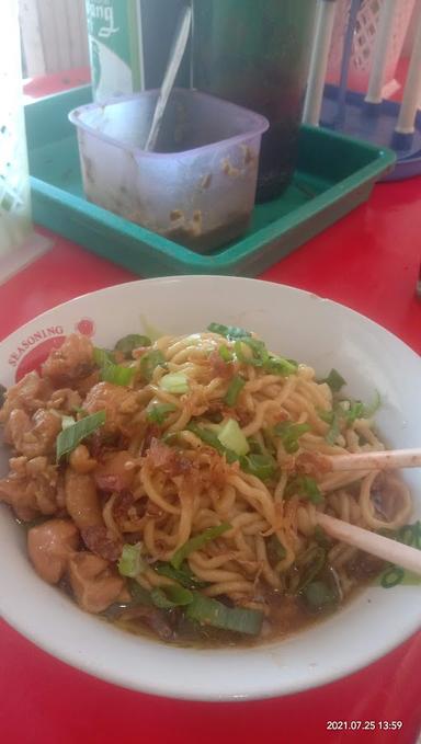 BAKSO CAHAYA BANG KURI