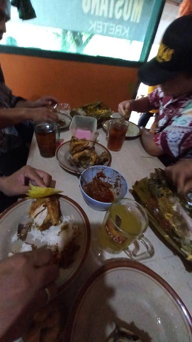 WARUNG MAKAN BU SRI