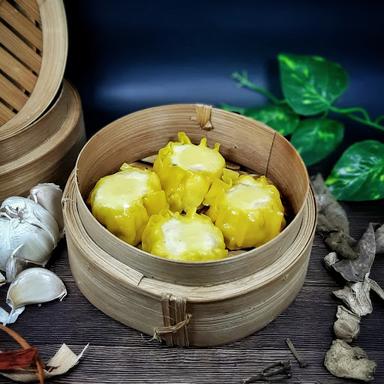 DIMSUM SKUY BABAKAN SARI