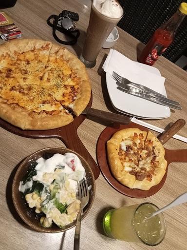 PIZZA HUT RESTORAN