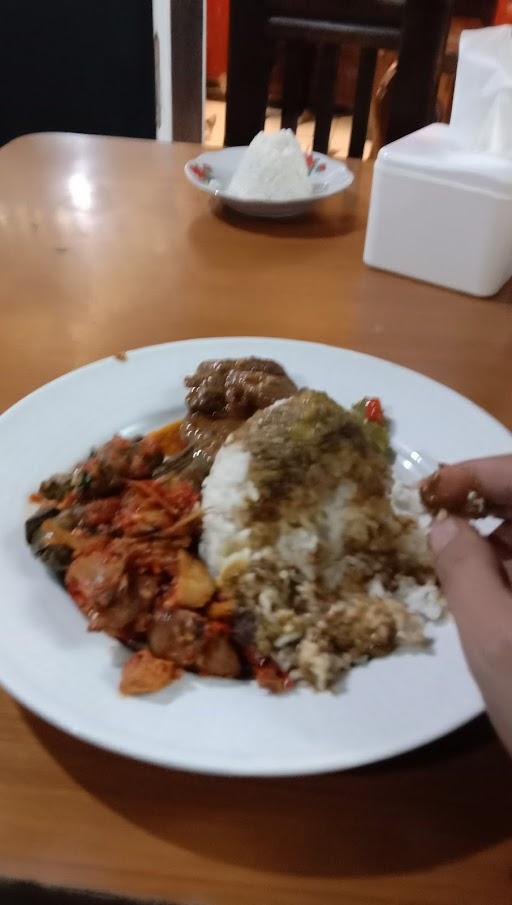 RUMAH MAKAN PERMATA