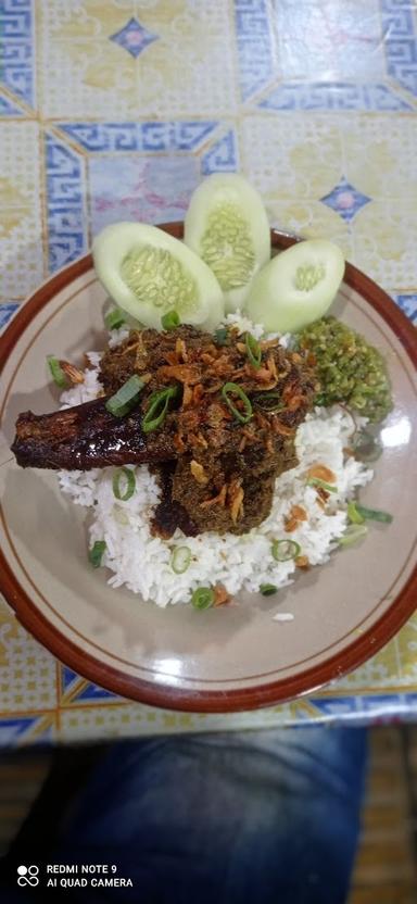 SATE NASIBEBEK KHAS MADURA