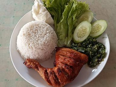 WARUNG MAKAN SEDERHANA SALWA