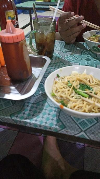 BAKSO DAN MIE AYAM MAS JCAK