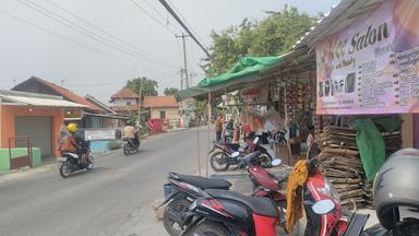 WARUNG NASI DAPUR UKTY