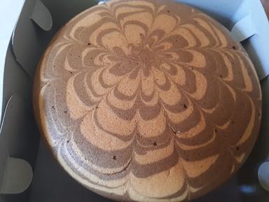 KHOGURA CAKE