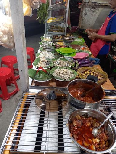 AYAM PENYET LADO HIJAU