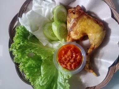 DIGODA AYAM PENYET RAMA