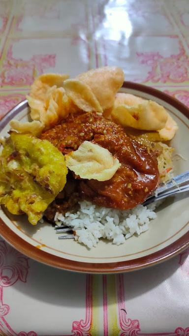 NASI UDUK EMA ABAH