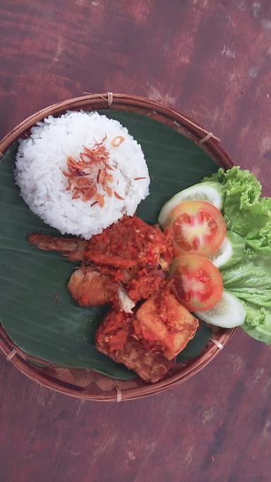 SOTO MIE DAPOER BUNDA