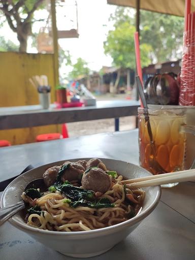 BAKSO DAN MIE AYAM ASLI WONOGIRI REMAJA