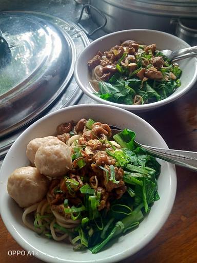 MIE AYAM & BAKSO PANDAWA ASLI WONOGIRI