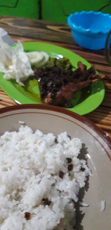 NASI BEBEK BUMBU HITAM KHAS MADURA