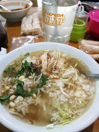 SOTO BEBEK DAN BEBEK GORENG BU HERI ( DANGURAN)