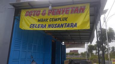 SOTO & PENYETAN MBAK CEMPLUK