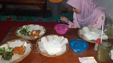 WARUNG MAKAN PENYETAN MBAK ANA