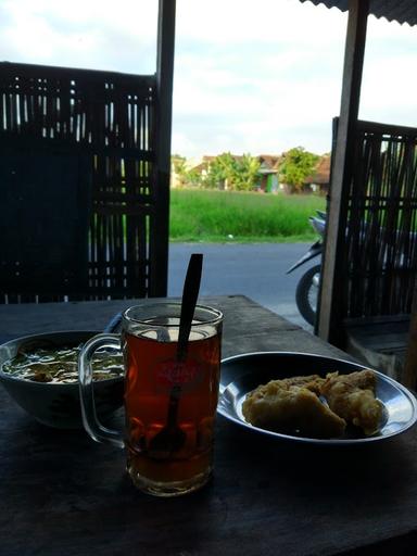 WARUNG SOTO BEBEK JUMIRAH