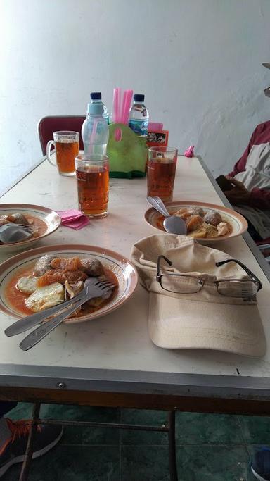 WARUNG LONTONG OPOR BU MIRAH