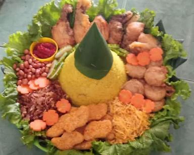 NASI KUNING DAN NASI UDUK MOJOREJO