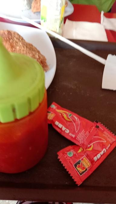 ROCKET CHICKEN KLATEN PRENJAK