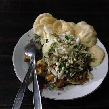 TAHU KUPAT, PENYETAN DAN NASI GORENG PAK JOKO