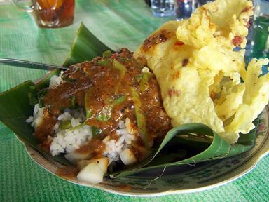 WARUNG NASI PECEL BU YUN