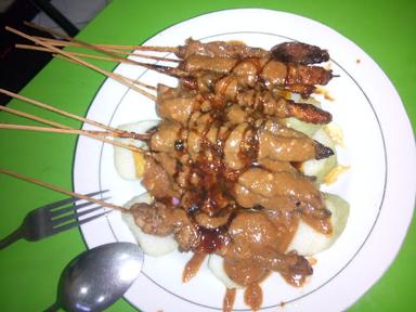 WARUNG SATE AYAM PAK BOWO