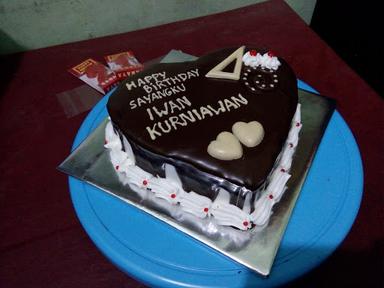 RIZKY CAKE&CHOCOLATE