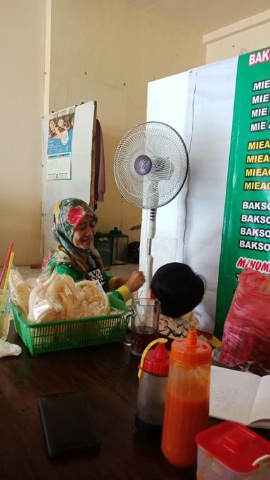 BAKSO & MIE AYAM DUA BINTANG