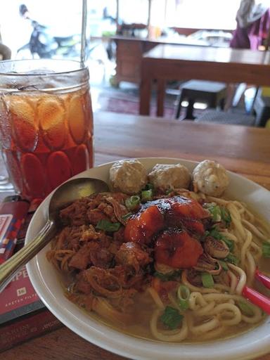 MIE AYAM BAKSO SELERA KITA