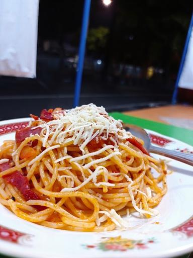 WARUNG MAKAN KANDANG KEBO SRIKANDI