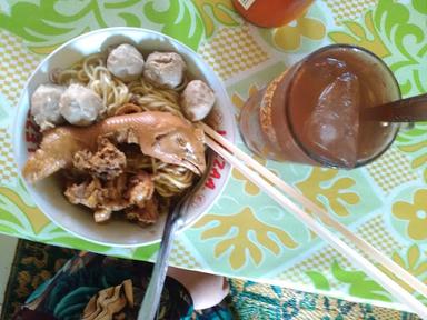 WM MIE AYAM BAKSO PAK DHUWUR