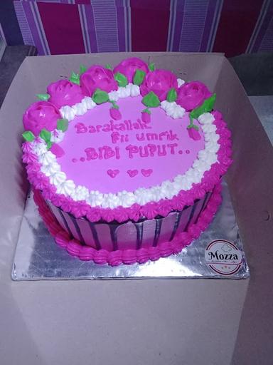 MOZA BIRTHDAY CAKE & TAILOR