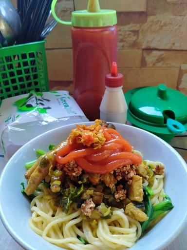 MIE AYAM KEMBANG